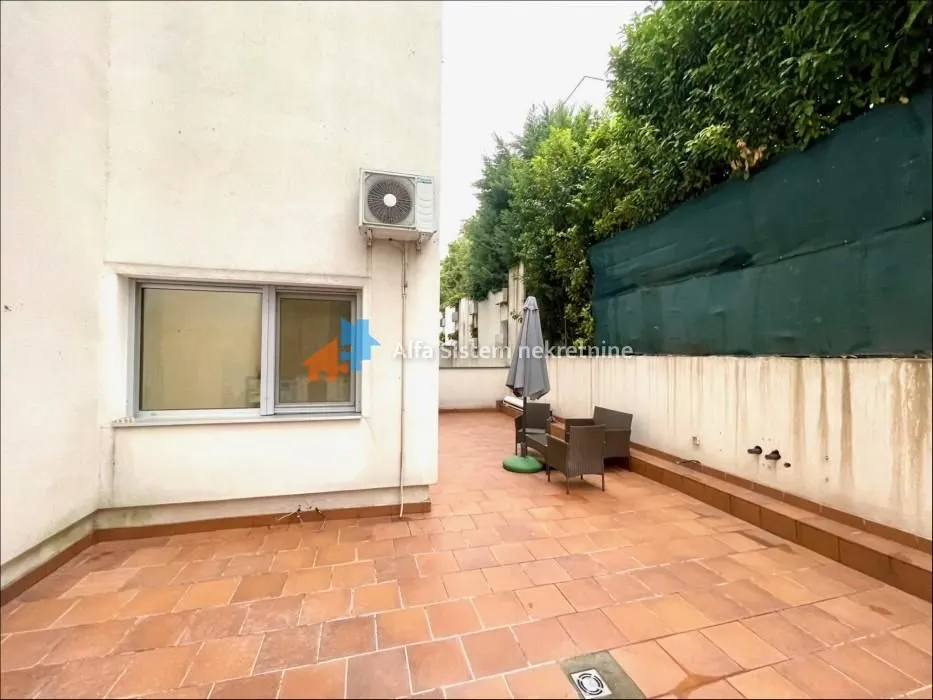 Rent, two bedroom apartment, 45m², Severni Bulevar, Zvezdara Sve Podlokacije