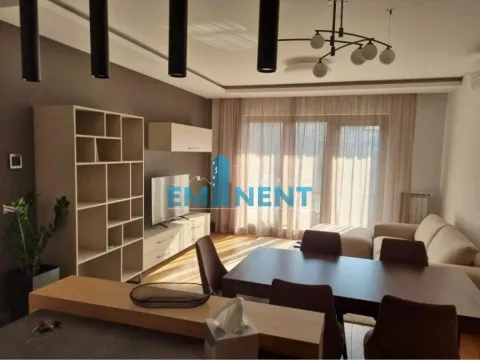 Izdavanje, trosoban stan, 85m², Savski Venac, Beograd