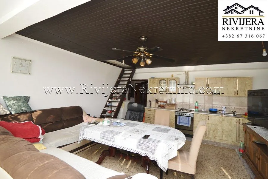 Prodaja, trosoban stan, 102m², Centar, Tivat