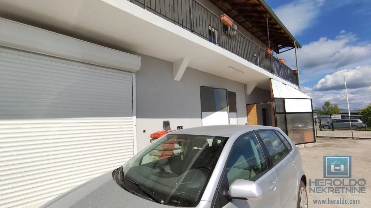 Rent, office space, 100m², Vašarište, Jagodina