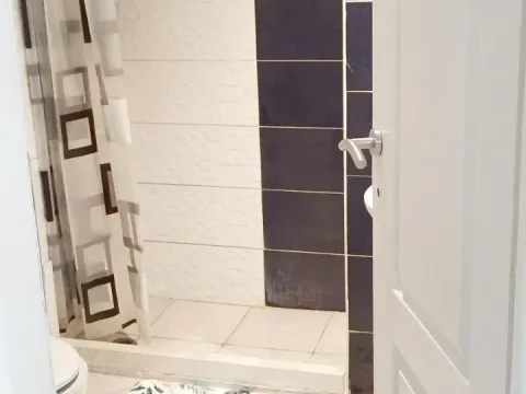 Izdavanje, garsonjera, 45m², Stari Aerodrom, Podgorica - image 12