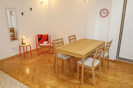 Izdavanje, dvosoban stan, 100m², Stari Grad, Beograd