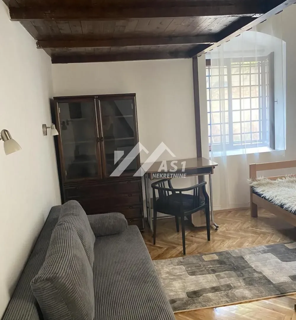 Izdavanje, jednosoban stan, 40m², Centar, Novi Sad