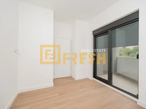 Sale, one bedroom apartment, 40m², Bečići, Budva - image 10