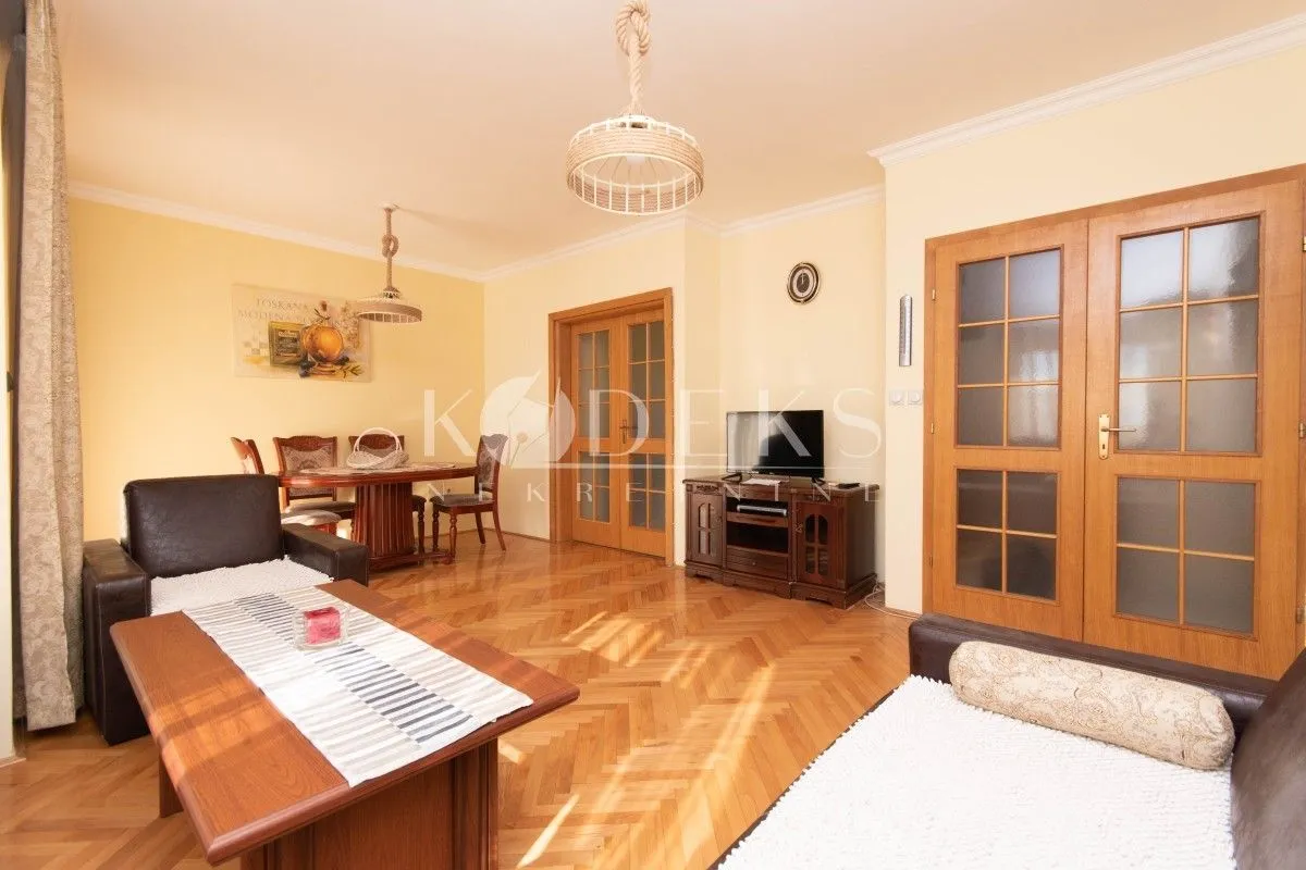 Izdavanje, jednosoban stan, 57m², Stari Aerodrom, Podgorica