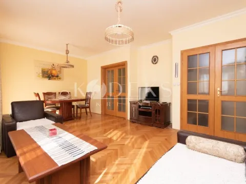 Izdavanje, jednosoban stan, 57m², Stari Aerodrom, Podgorica - image 1