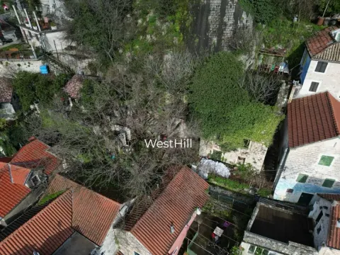 Sale, house, 200m², Kotor, Crna Gora - image 2