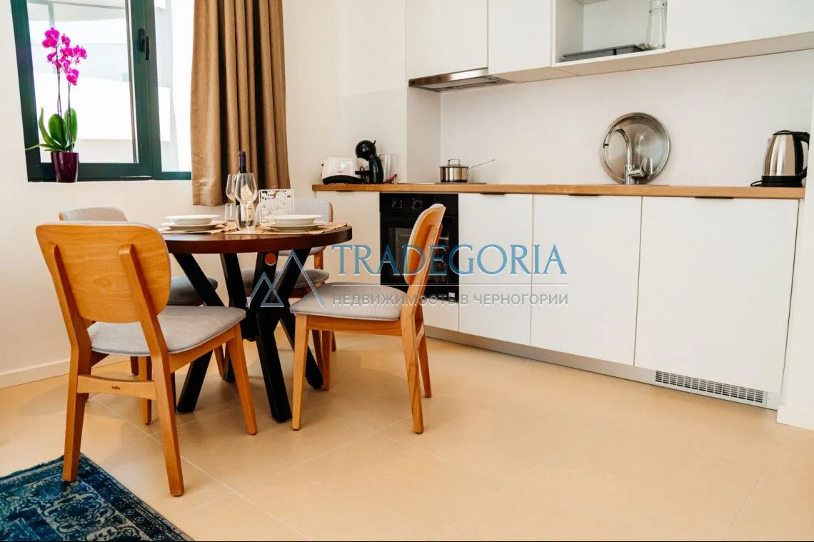 Prodaja, dvosoban stan, 110m², Rafailovići, Budva