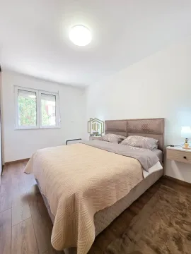 Rent, three bedroom apartment, 100m², City Kvart, Podgorica - image 22