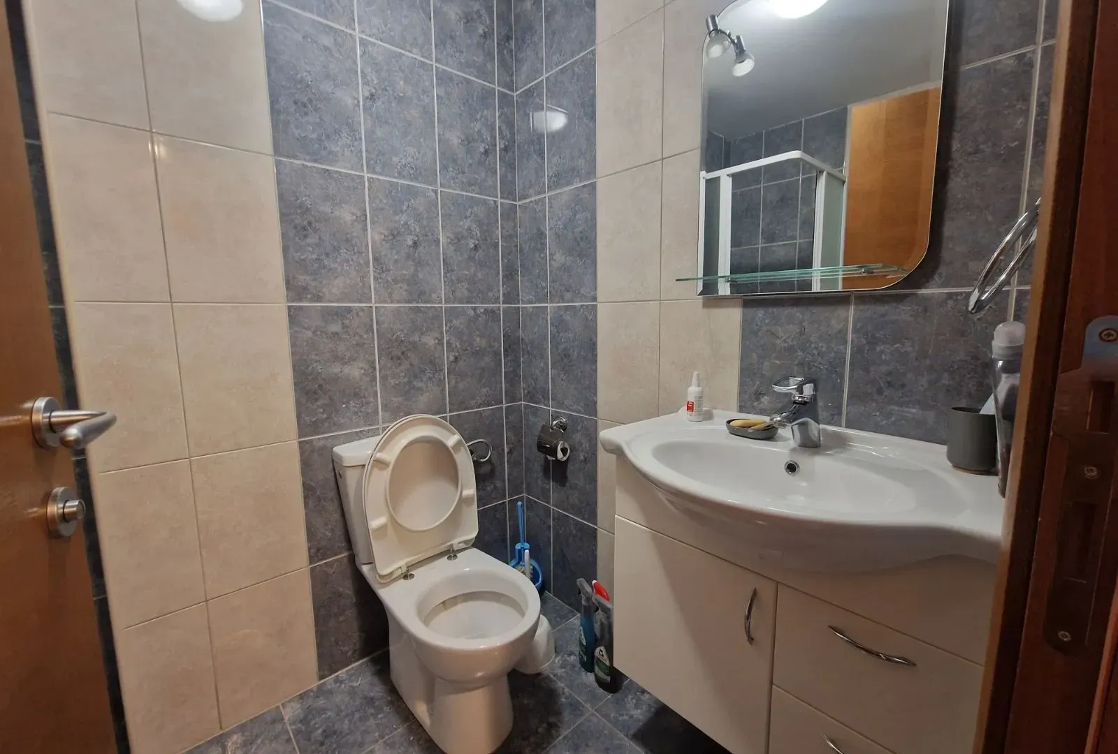 Izdavanje, garsonjera, 35m², Budva, Crna Gora