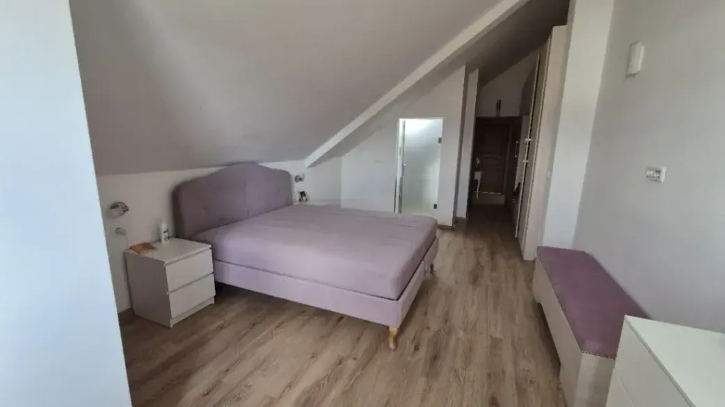 Prodaja, dvosoban stan, 120m², Stari Aerodrom, Podgorica