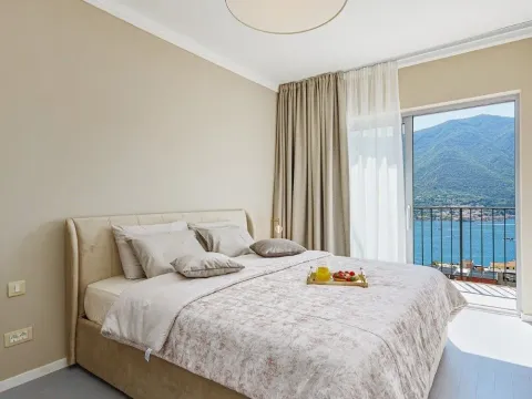 Sale, three bedroom apartment, 158m², Dobrota, Kotor - image 7