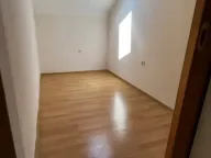 Izdavanje,  kuća, 100m2, Rogami, Podgorica