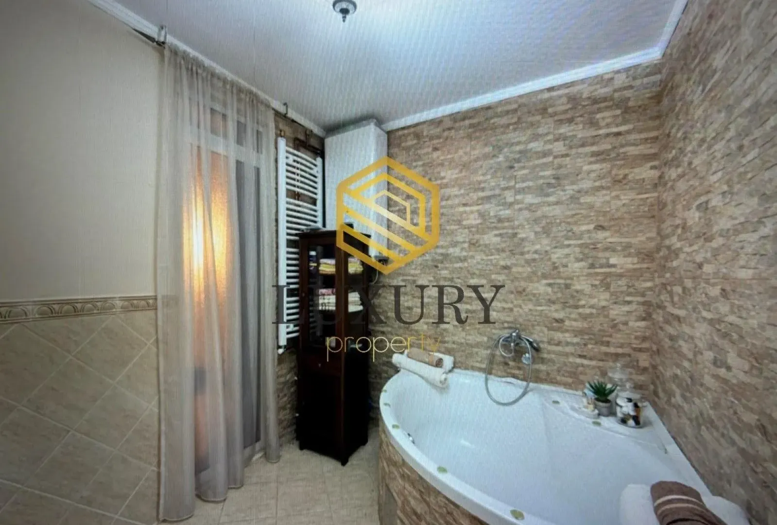 Rent, house, 200m², Donja Gorica, Podgorica