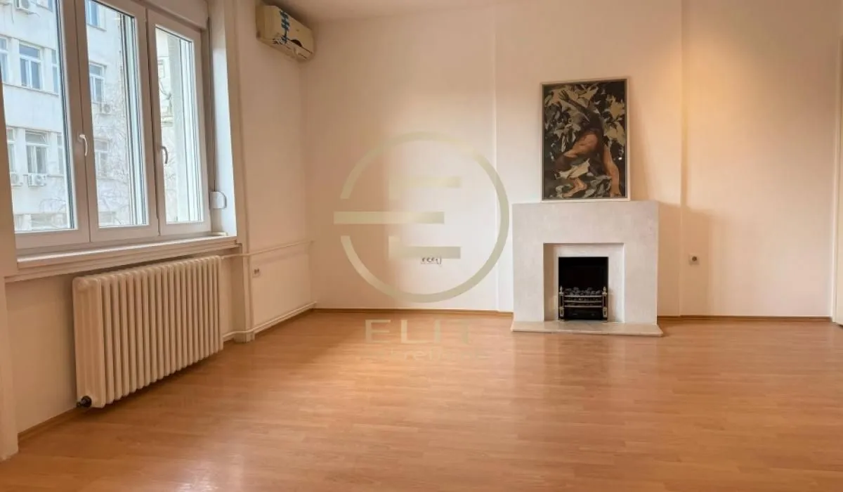 Prodaja, stan, 112m², Centar, Novi Sad