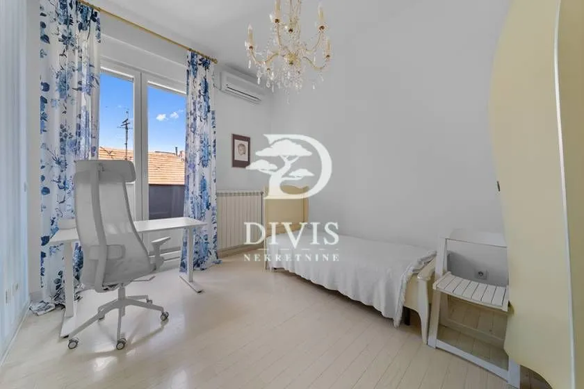 Sale, three bedroom apartment, 143m², Vukov Spomenik, Zvezdara Sve Podlokacije