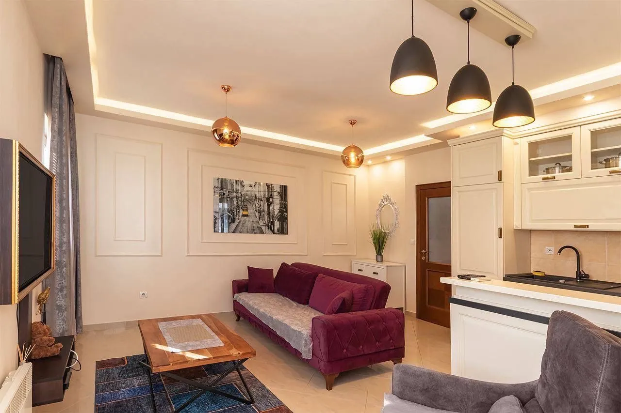Prodaja, jednosoban stan, 45m², Centar, Tivat
