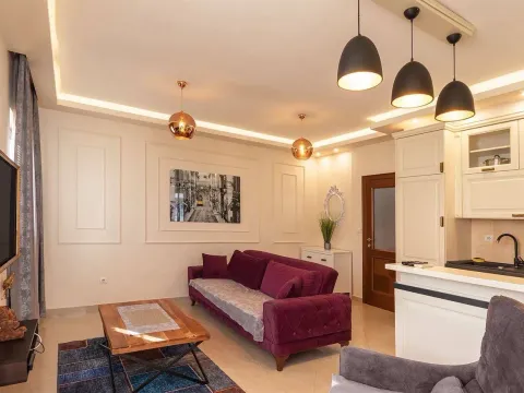 Prodaja, jednosoban stan, 45m², Centar, Tivat - image 4