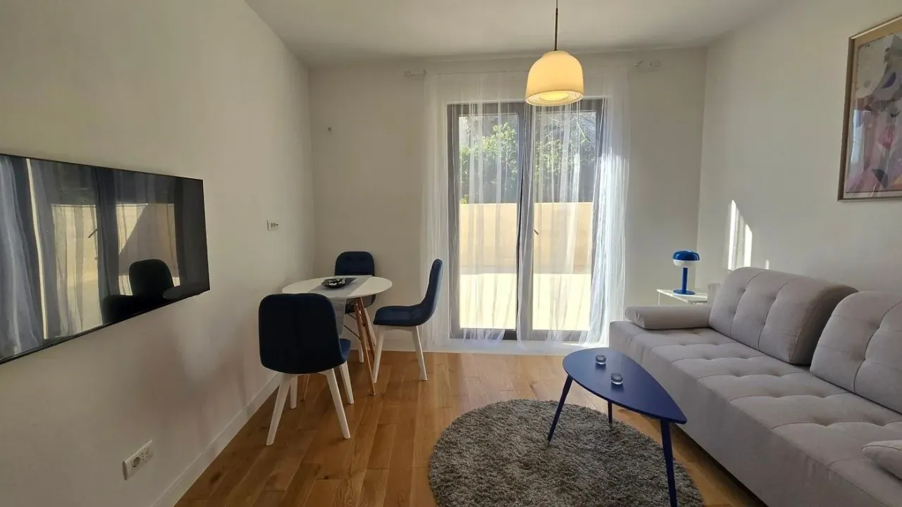 Prodaja, jednosoban stan, 27m², Centar, Tivat