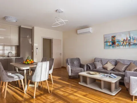 Rent, two bedroom apartment, 62m², Pržno, Budva - image 2