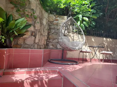 Rent, two bedroom apartment, 75m², Budva, Crna Gora - image 10