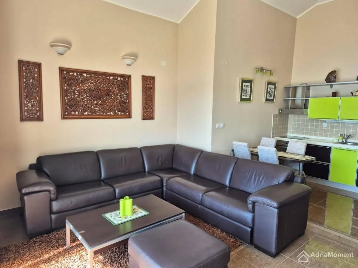 Prodaja, dvosoban stan, 80m², Savina, Herceg Novi