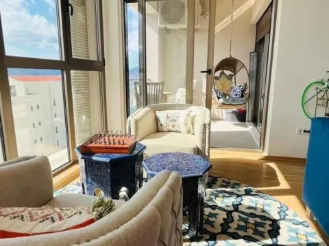 Prodaja, trosoban stan, 120m², Tivat, Crna Gora