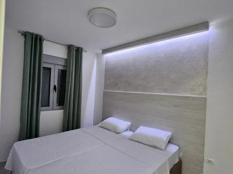 Rent, one bedroom apartment, 45m², Radanovići, Kotor - image 5