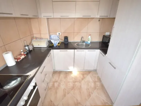 Rent, three bedroom apartment, 92m², 1 maj, Podgorica - image 5