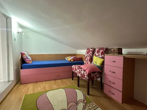 Izdavanje, trosoban stan, 70m², Dumidran, Tivat - image 14