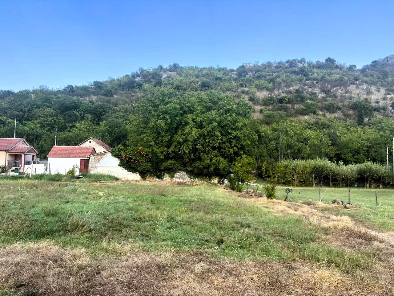 Prodaja, plac, 872m², Spuž, Danilovgrad