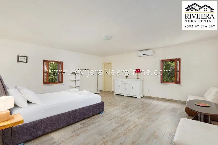Sale, house, 450m², Dobrota, Kotor