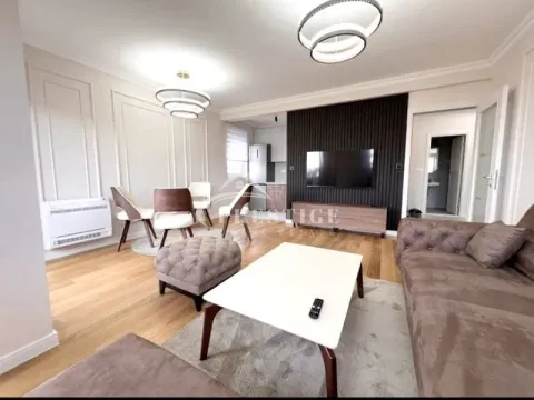 Izdavanje, dvosoban stan, 75m², Central Point, Podgorica - image 4