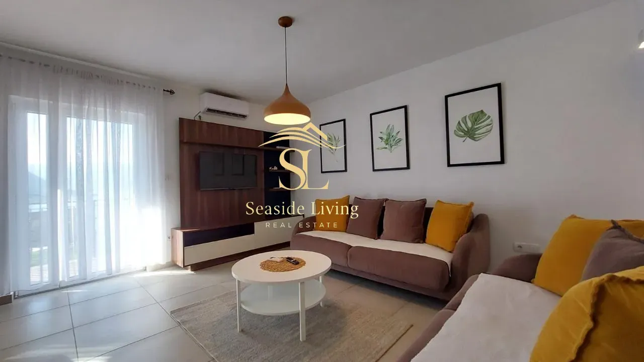 Rent, two bedroom apartment, 70m², Dobrota, Kotor