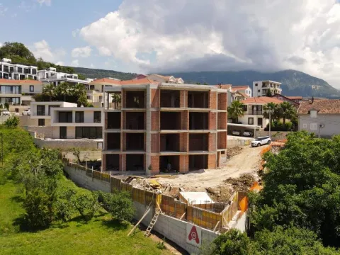 Prodaja, garsonjera, 27m², Tivat, Crna Gora - image 13