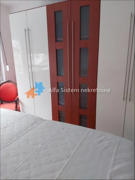 Izdavanje, dvosoban stan, 65m², Čubura, Beograd