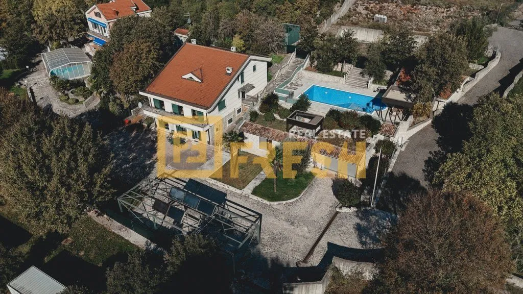 Rent, house, 380m², Mareza, Podgorica
