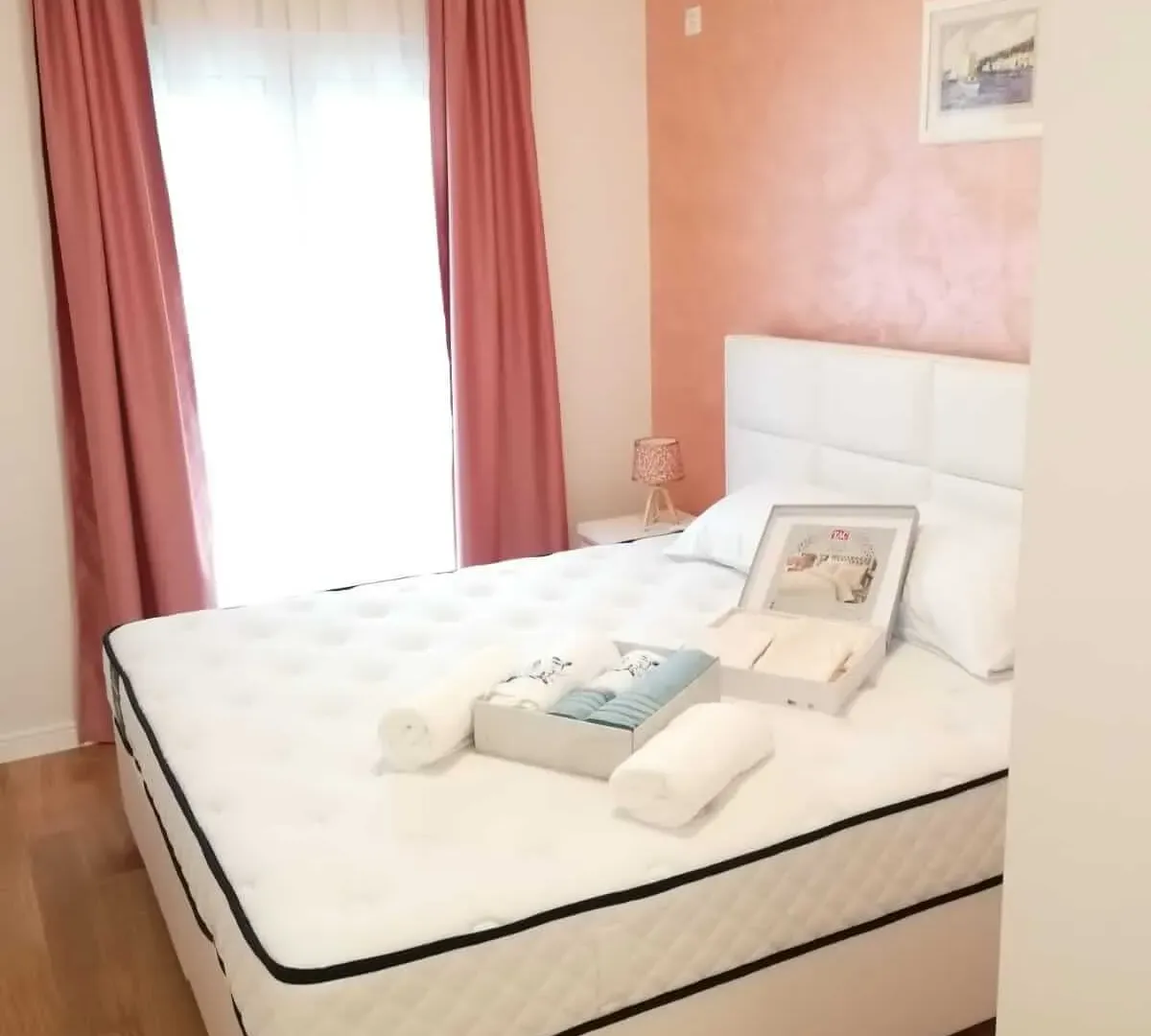 Izdavanje, jednosoban stan, 49m², Central Point, Podgorica