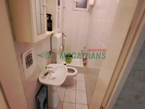 Izdavanje, poslovni prostor, 100m², Banatić, Novi Sad Sve Podlokacije - image 13
