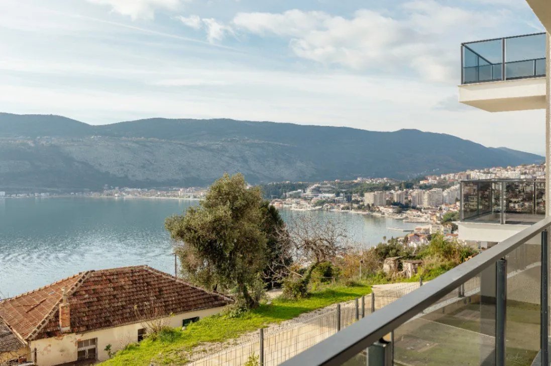 Prodaja, jednosoban stan, 70m², Topla, Herceg Novi