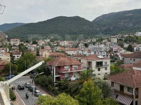 Rent, one bedroom apartment, 45m², Tivat, Crna Gora - image 5