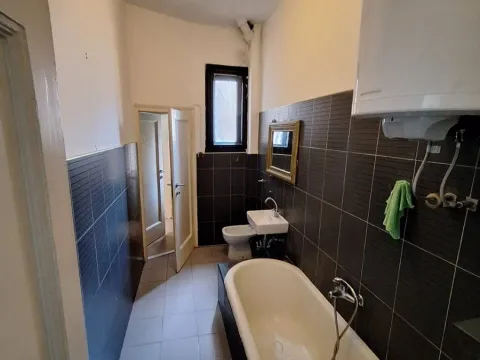 Izdavanje, dvosoban stan, 60m², Vračar, Šid - image 7