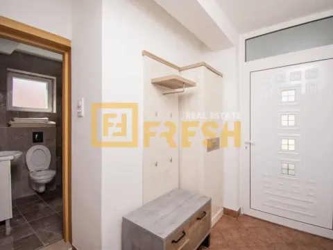 Izdavanje, dvosoban stan, 79m², Zlatica, Podgorica - image 8