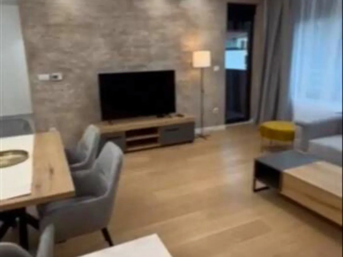 Rent, four bedroom apartment, 83m², Vračar Hram, Vračar Sve Podlokacije