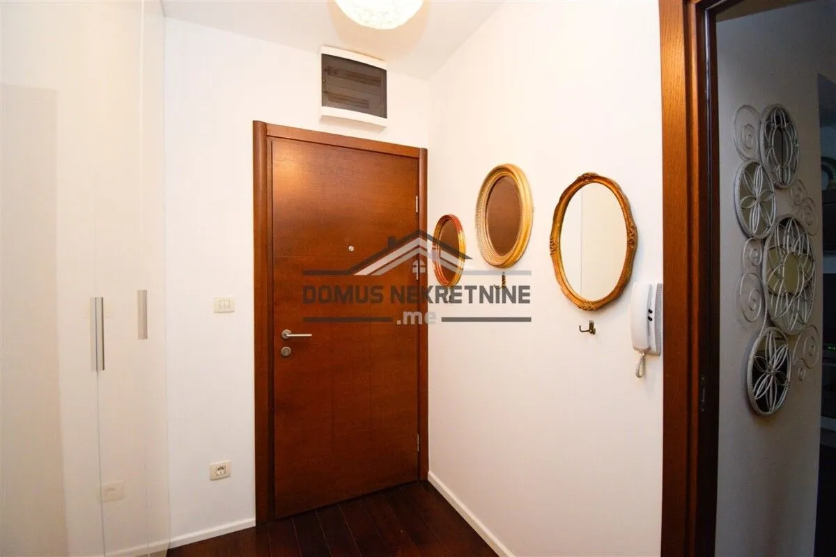 Rent, two bedroom apartment, 75m², Gorica C, Podgorica