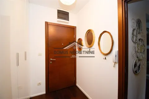 Rent, two bedroom apartment, 75m², Gorica C, Podgorica - image 17