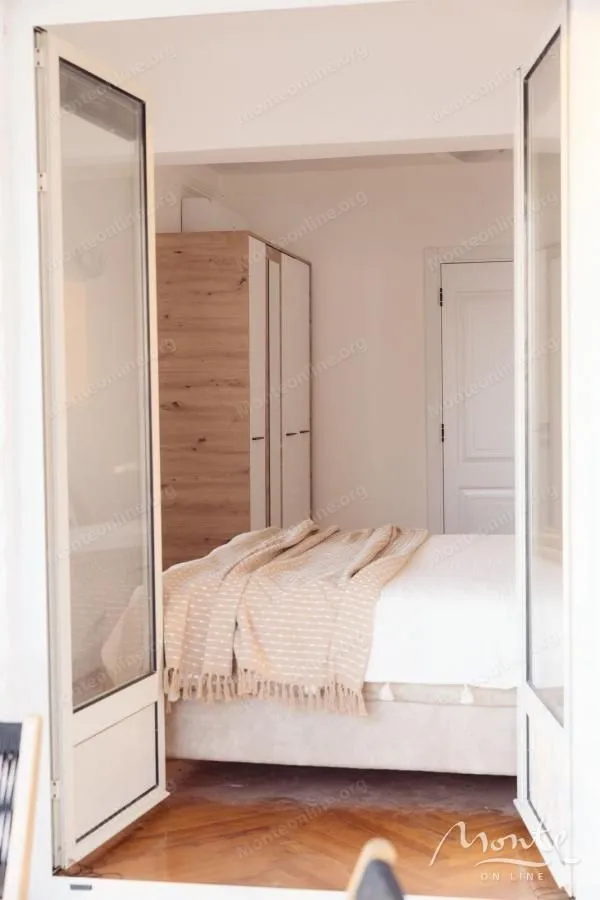 Sale, two bedroom apartment, 74m², Sveti Stefan, Budva