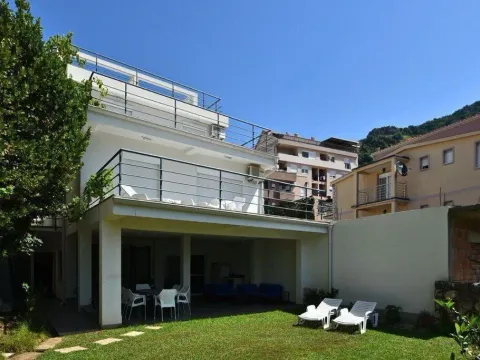 Rent, one bedroom apartment, 90m², Lazi, Budva - image 10