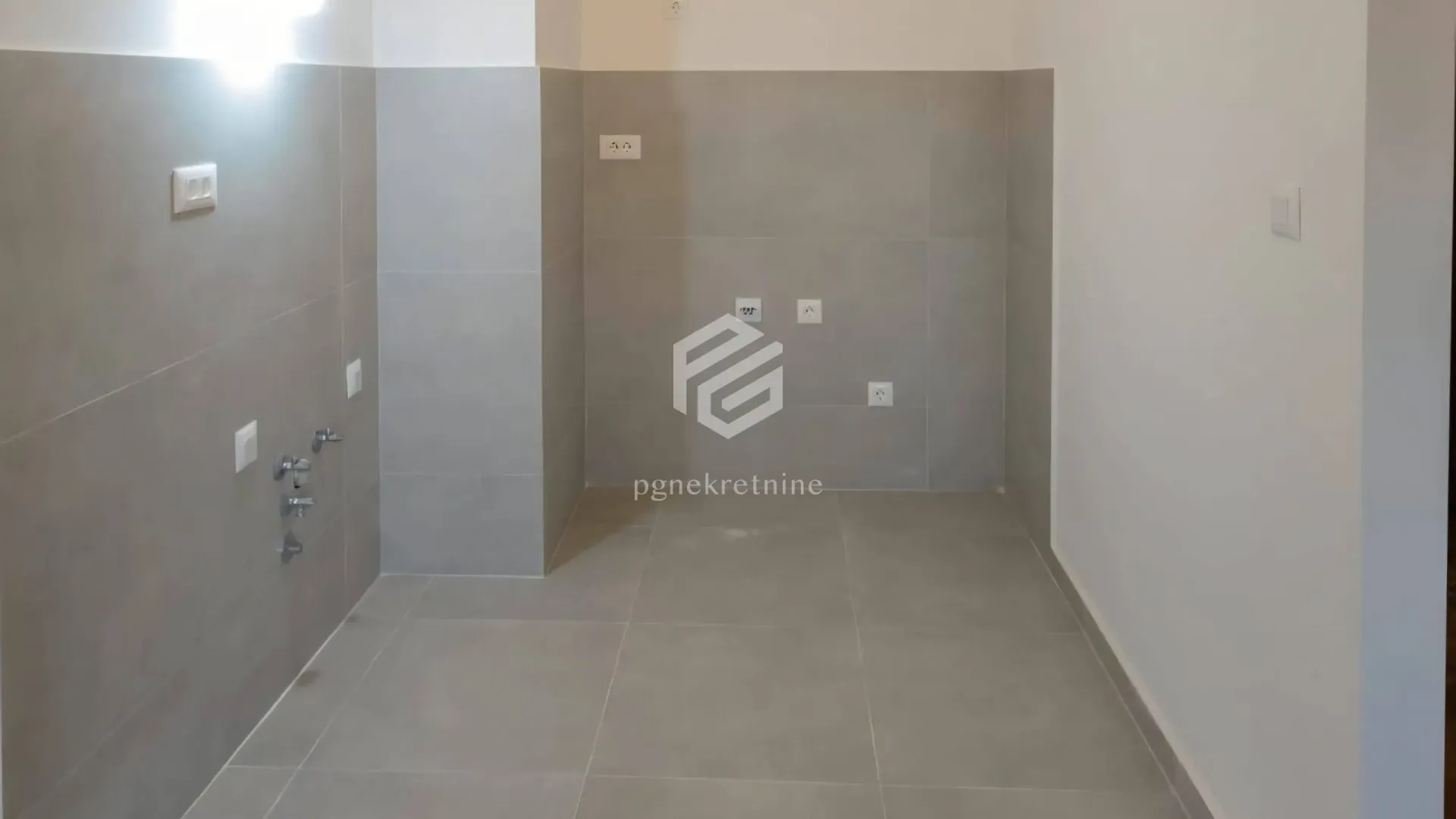 Sale, apartment, 47m², Stari Aerodrom, Podgorica