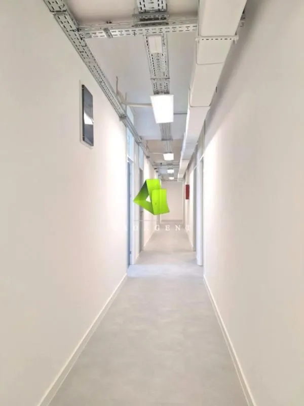 Rent, office space, 28m², Medijana, Niš
